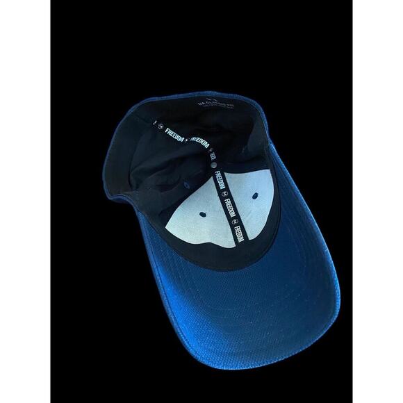 Under Armour Baseball Hat American Flag UA Fitted Large XL Mens Navy Blue Logo - Picture 8 of 9